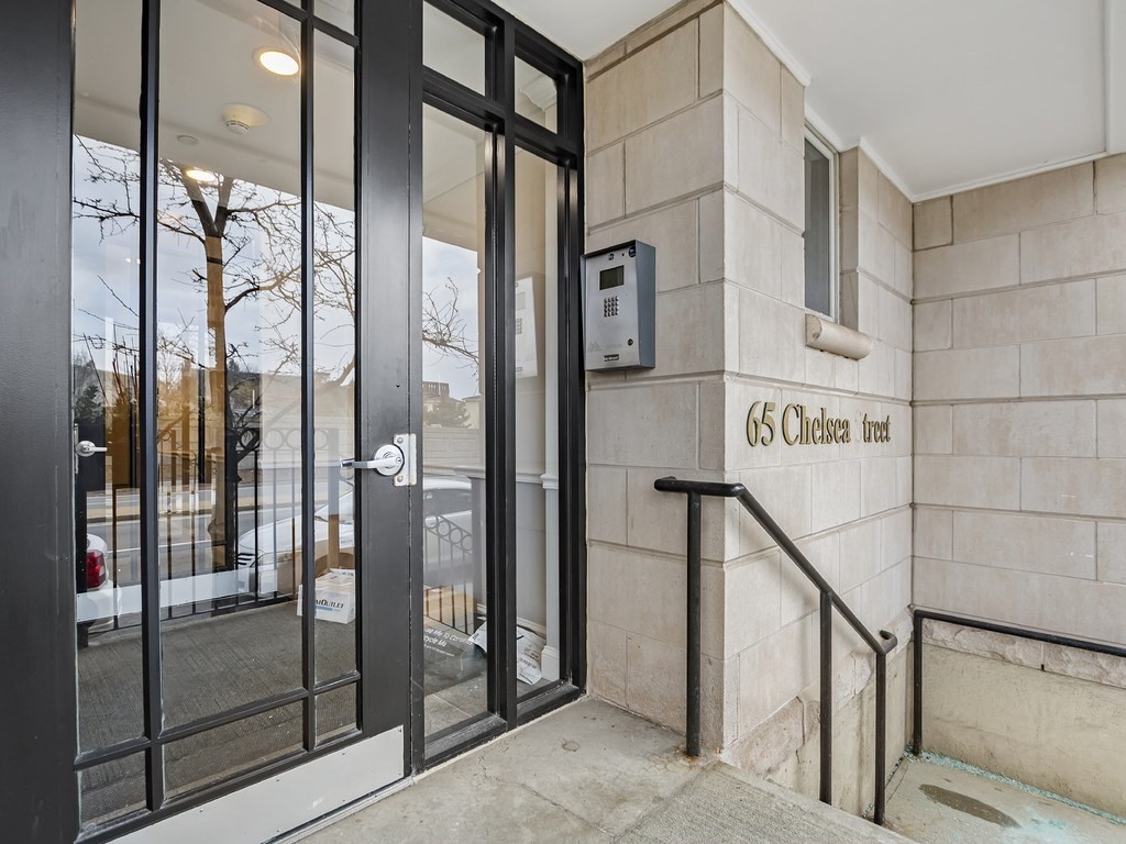 65 Chelsea Street, Unit 407 Boston, MA 02129 - Photo 3 of 33 Gallery Image 3