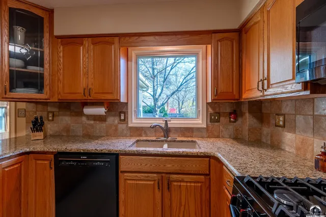 $435,000 | 316 Tall Grass Drive, Lawrence, KS 66049