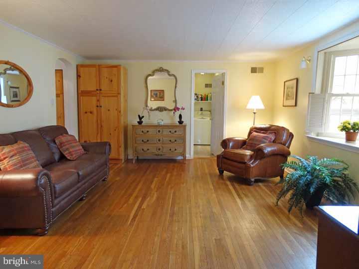 170 Morningside Circle Wayne, PA 19087 - Photo 4 of 25 Gallery Image 4