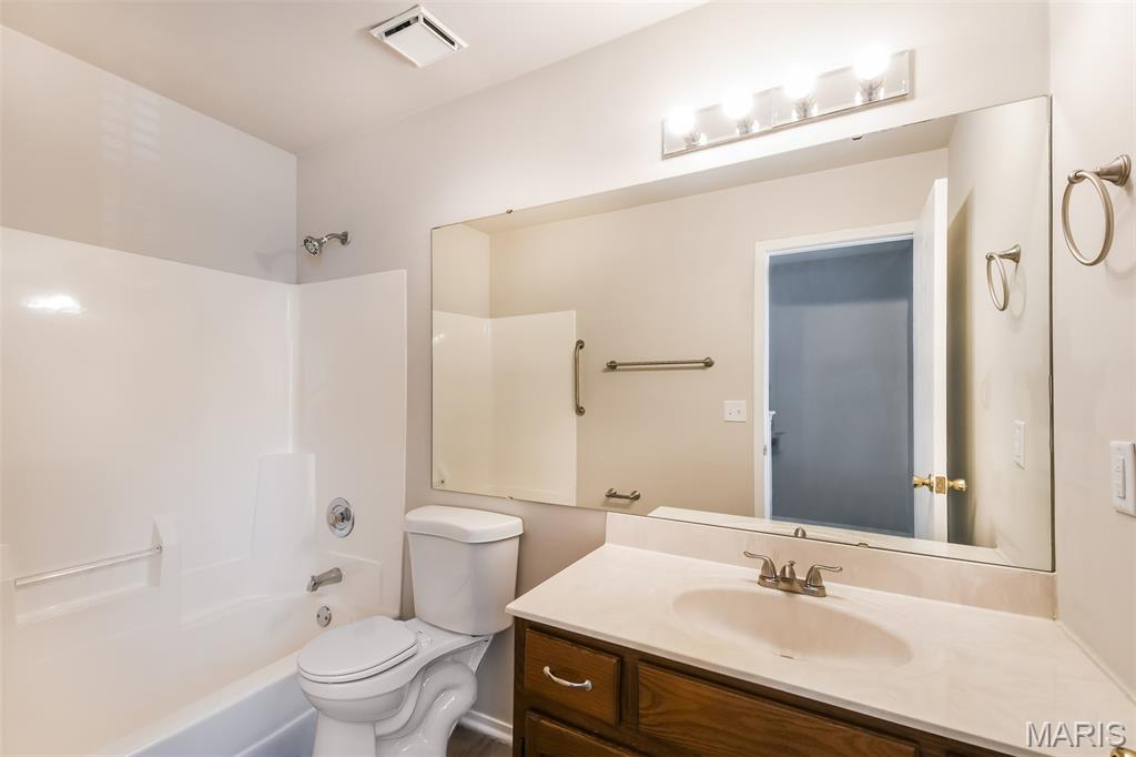 140 Lamplighter Way O'Fallon, MO 63368 - Photo 13 of 18