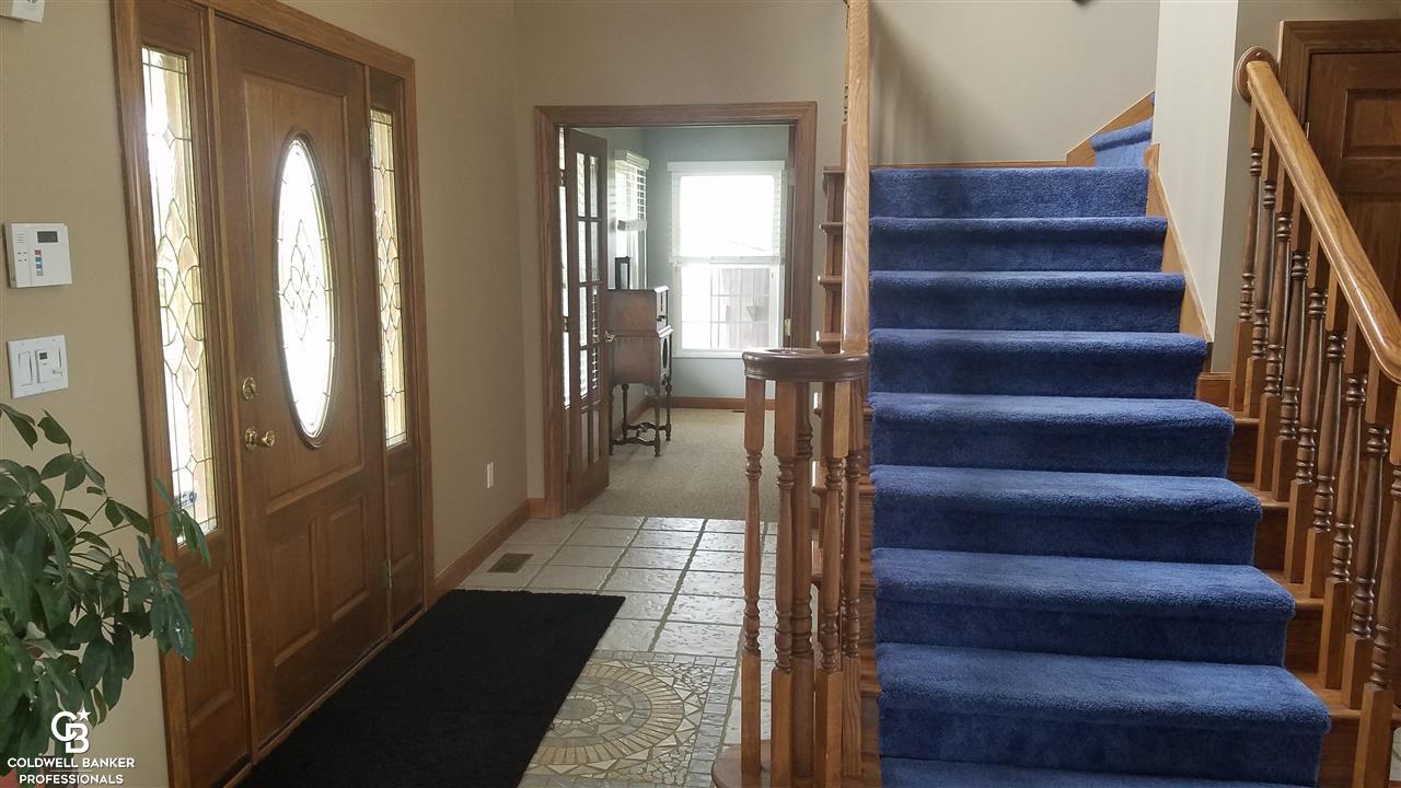 9022 Fisher Road Yale, MI 48097 - Photo 7 of 40 Foyer 1