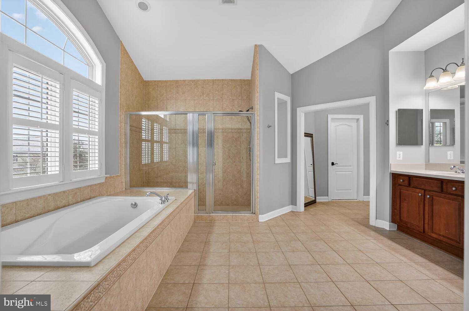 43024 La Riva Drive Ashburn, VA 20148 - Photo 36 of 63 Primary Suite