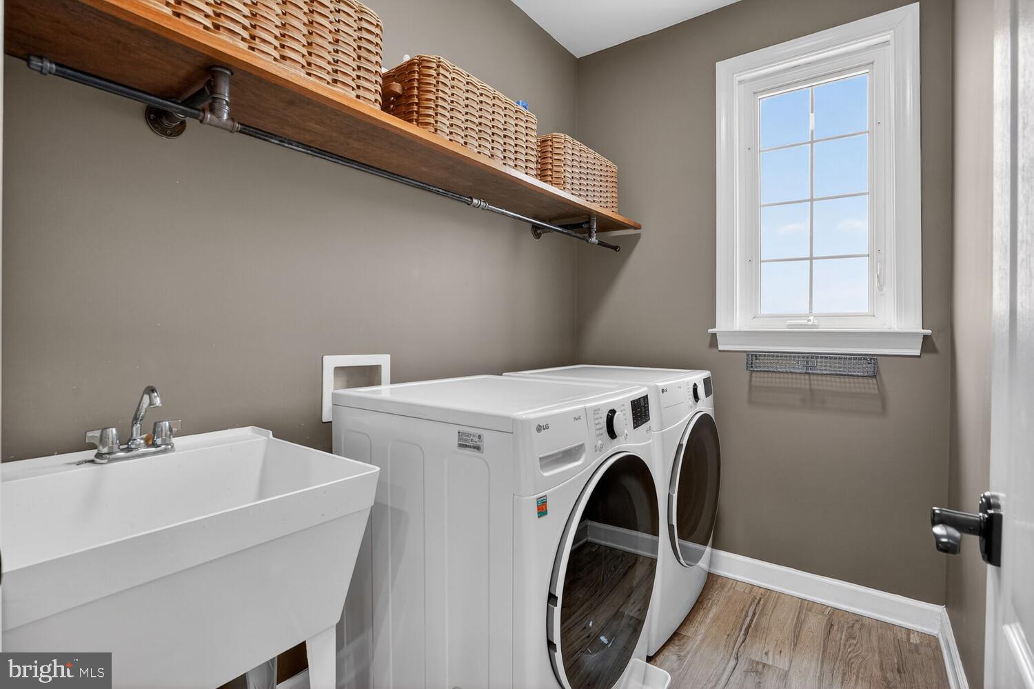 43024 La Riva Drive Ashburn, VA 20148 - Photo 48 of 63 Laundry Room