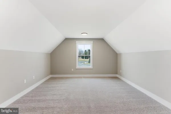 $899,999 | Mistletoe Lane, Shepherdstown, WV 25443