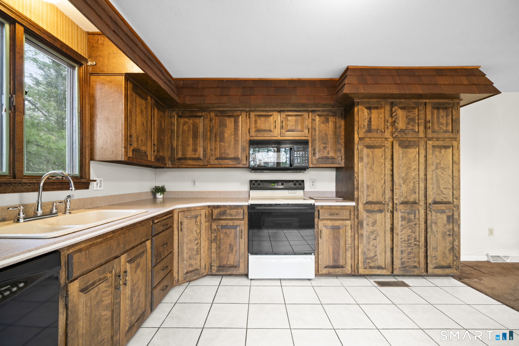 24 Rose Haven Road Somers, CT 06071 - Photo 21 of 40