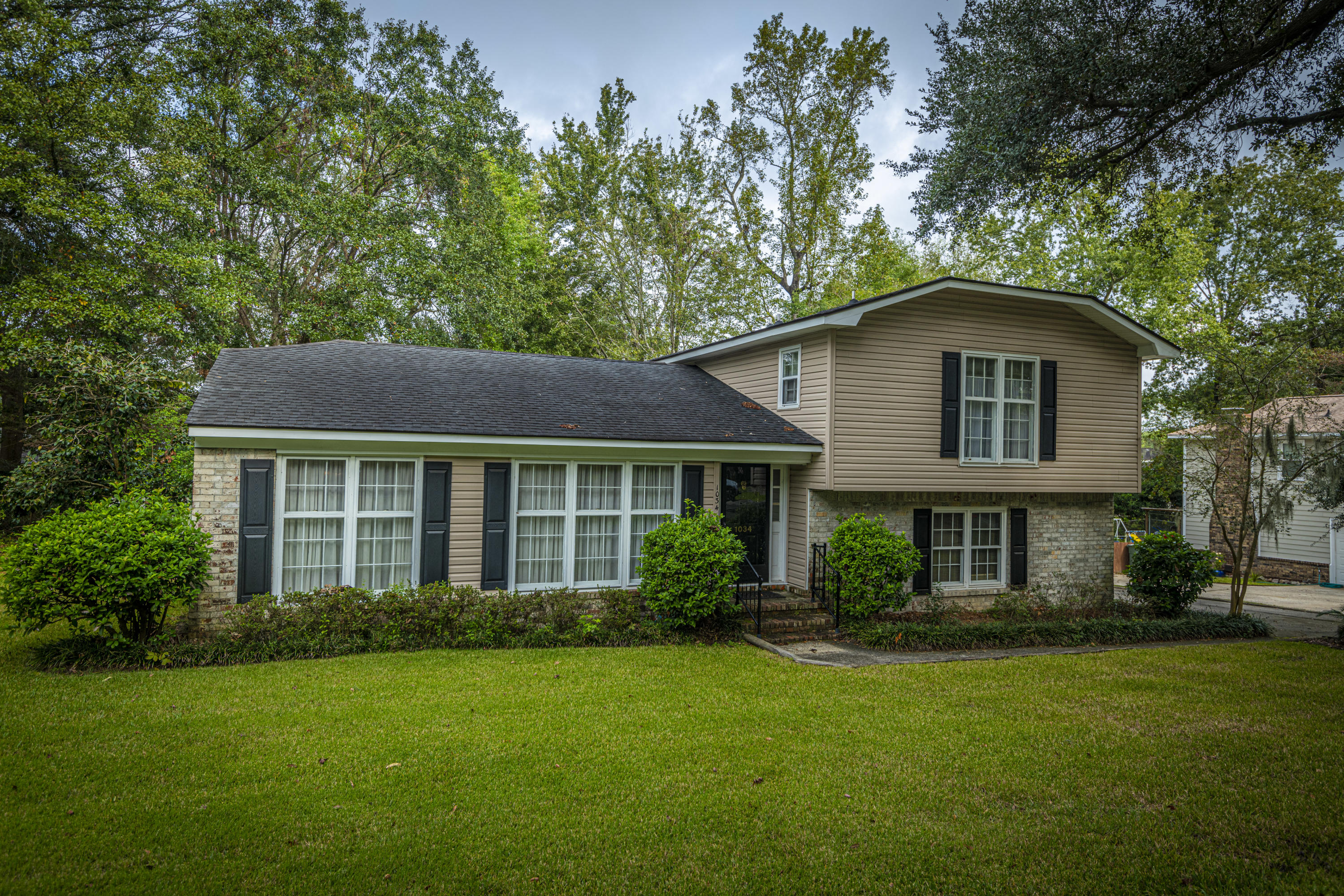 1034 Yeamans Hall Road Hanahan, SC 29410 - Photo 1 of 46 _DSC0863