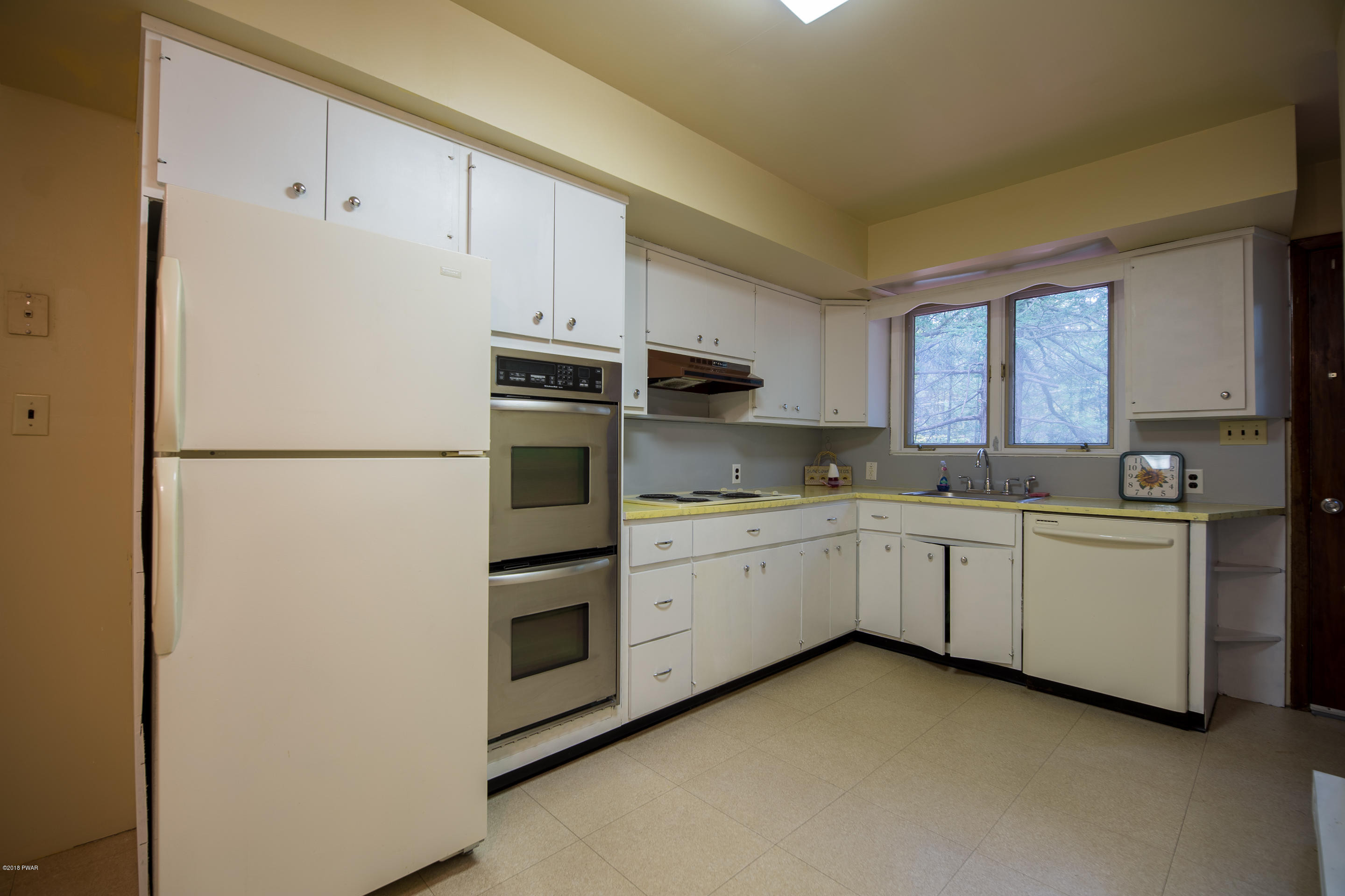 171 Neil Thompson Road Greeley, PA 18425 - Photo 13 of 20