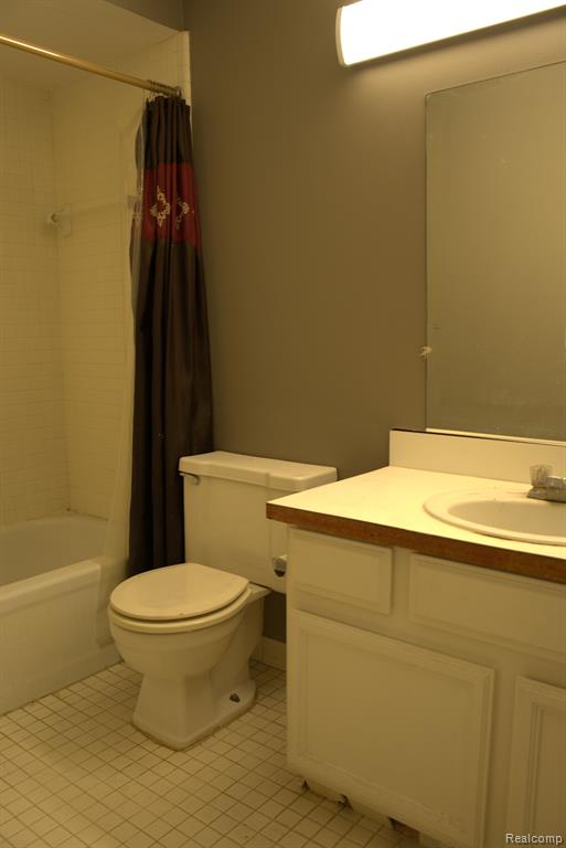 29640 Middlebelt Road, Unit 2603 Farmington Hills, MI 48334 - Photo 7 of 13