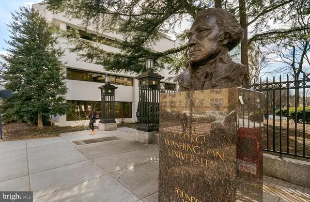 $295,000 | 1010 25th Street Northwest, Unit 503, Washington, DC 20037