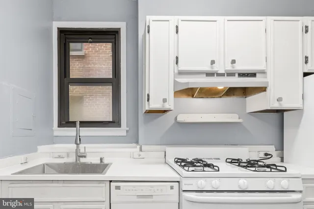 $295,000 | 1010 25th Street Northwest, Unit 503, Washington, DC 20037