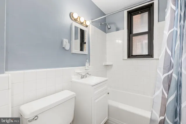 $295,000 | 1010 25th Street Northwest, Unit 503, Washington, DC 20037