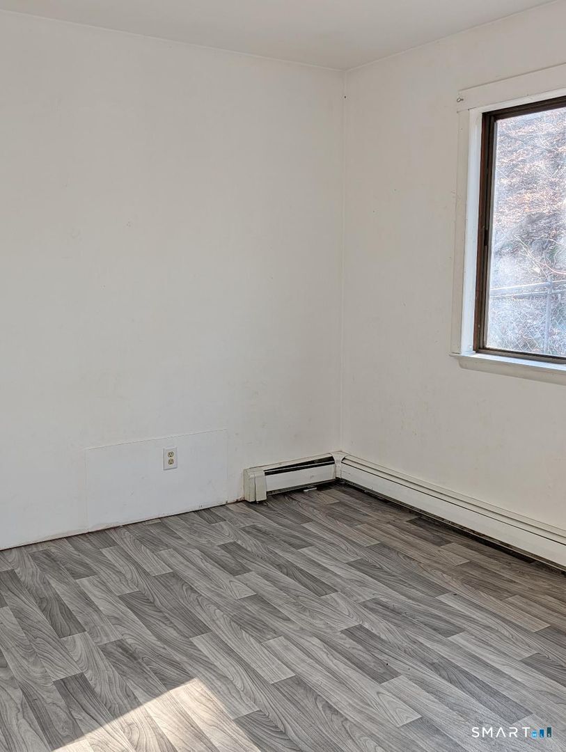 24 Chestnut Hill Road Newtown, CT 06482 - Photo 13 of 21