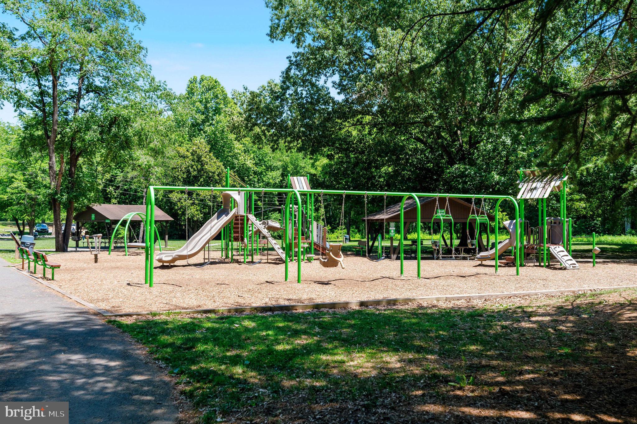 15252 Cloverdale Road Woodbridge, VA 22193 - Photo 38 of 47