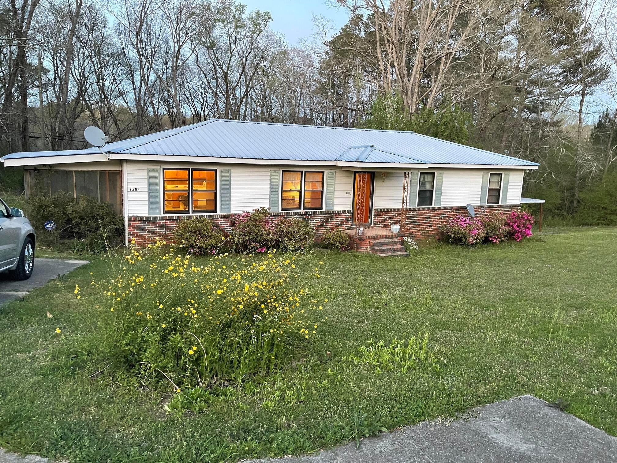 1305 Dovertown Road Cordova, AL 35550 - Photo 1 of 8 Gallery Image 1