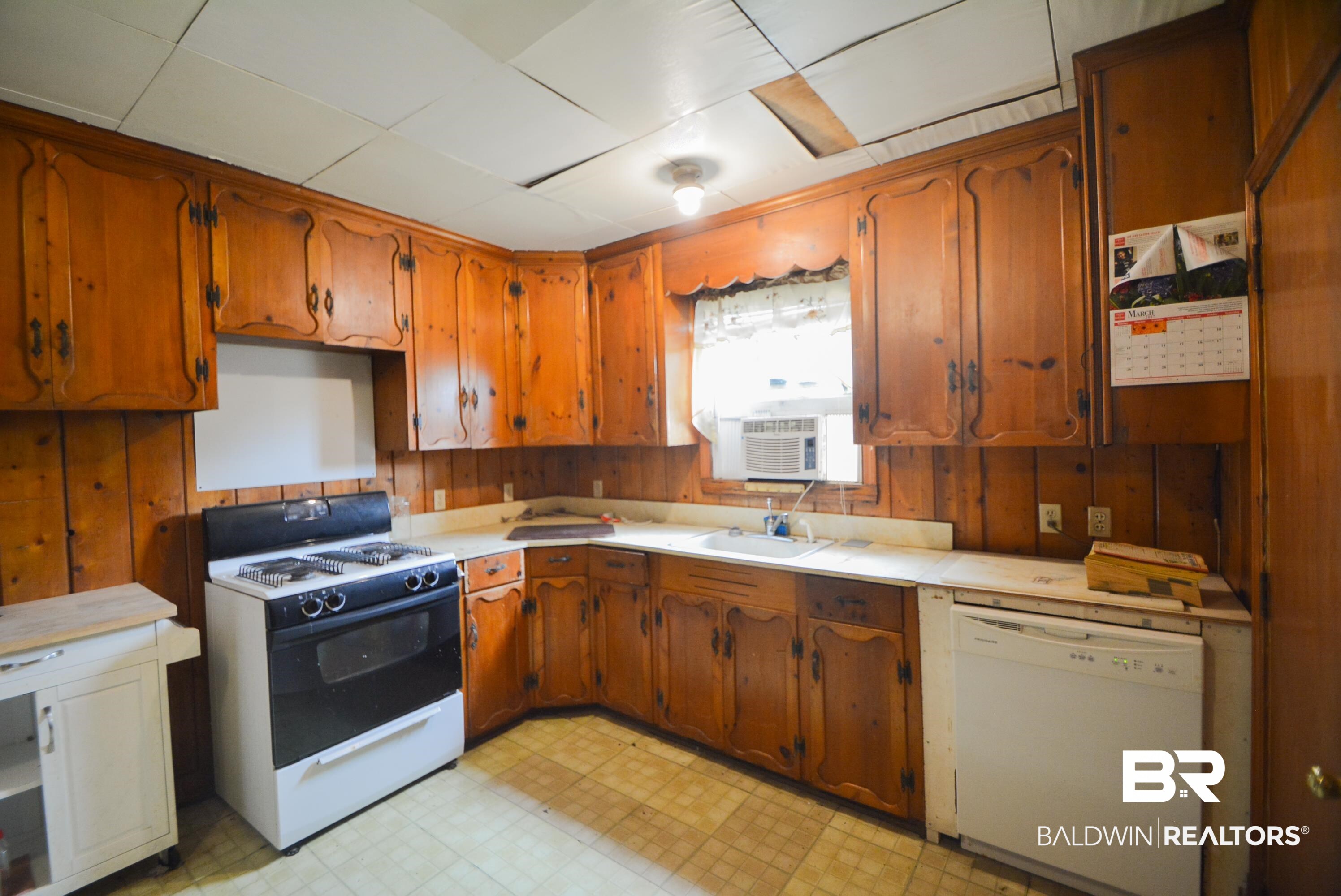 327 7th Street Chickasaw, AL 36611 - Photo 6 of 15 Downstairs Kitchen