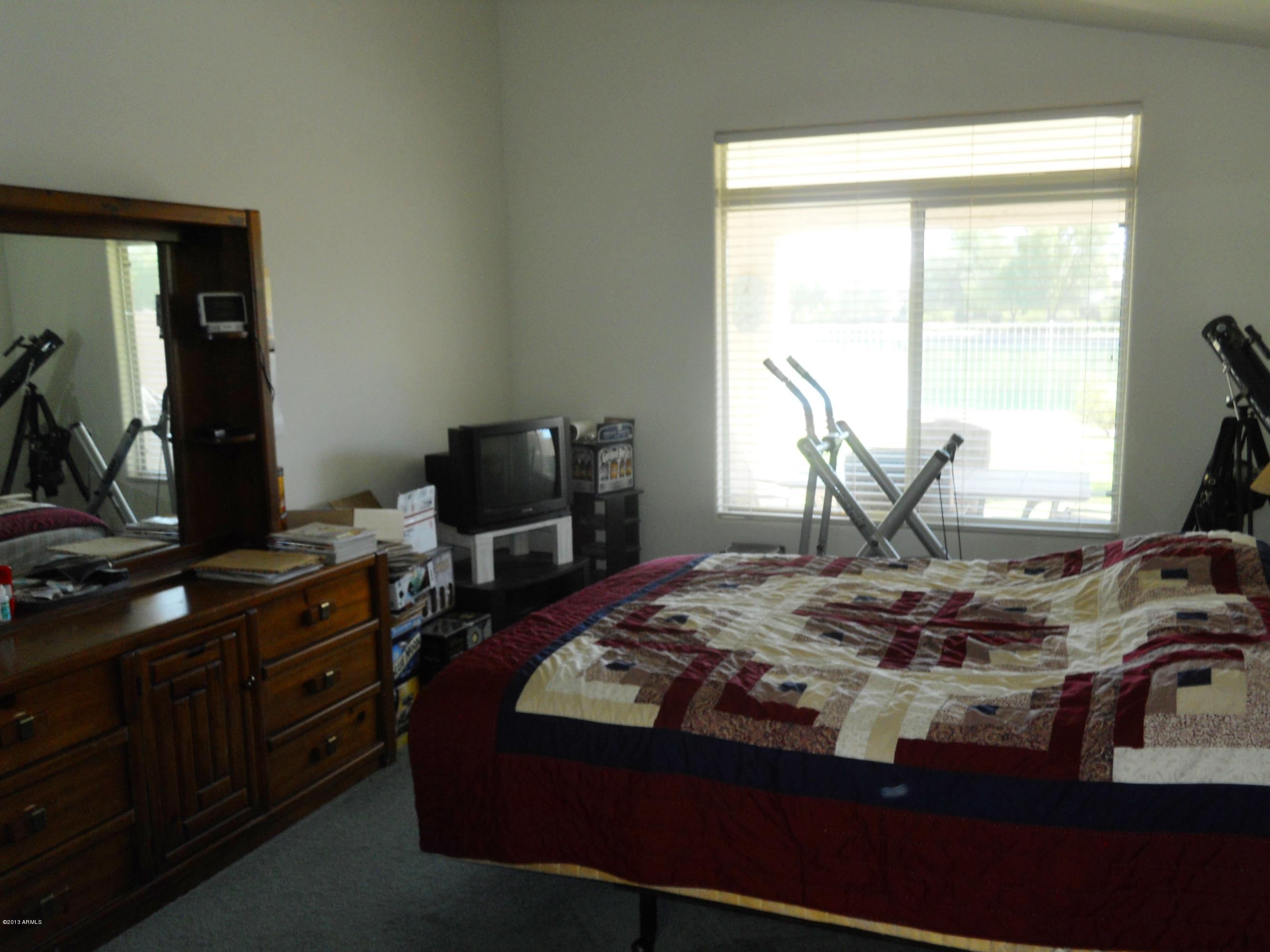 10745 West Granada Road Avondale, AZ 85392 - Photo 5 of 17 10745 w