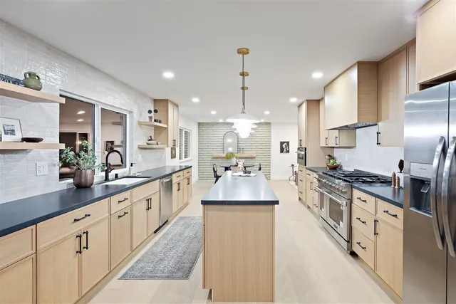 $1,998,000 | 125 Larkwood Circle, Danville, CA 94526