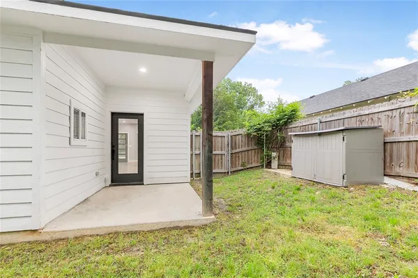 $1,500 | 604 West Star Street, Denison, TX 75020
