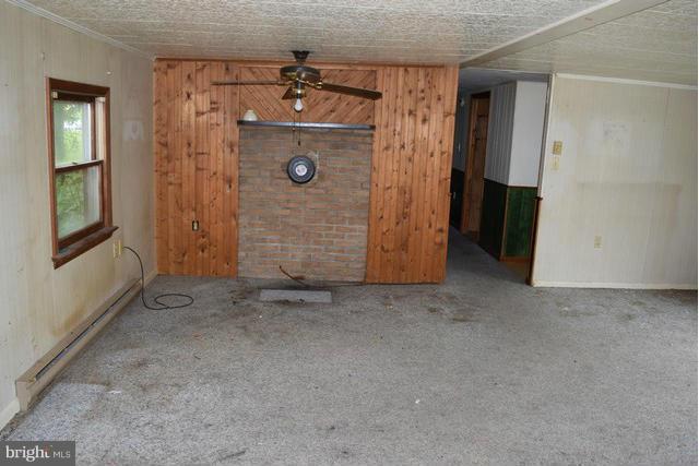 949 Herrs Ridge Road Gettysburg, PA 17325 - Photo 5 of 12 Living Room