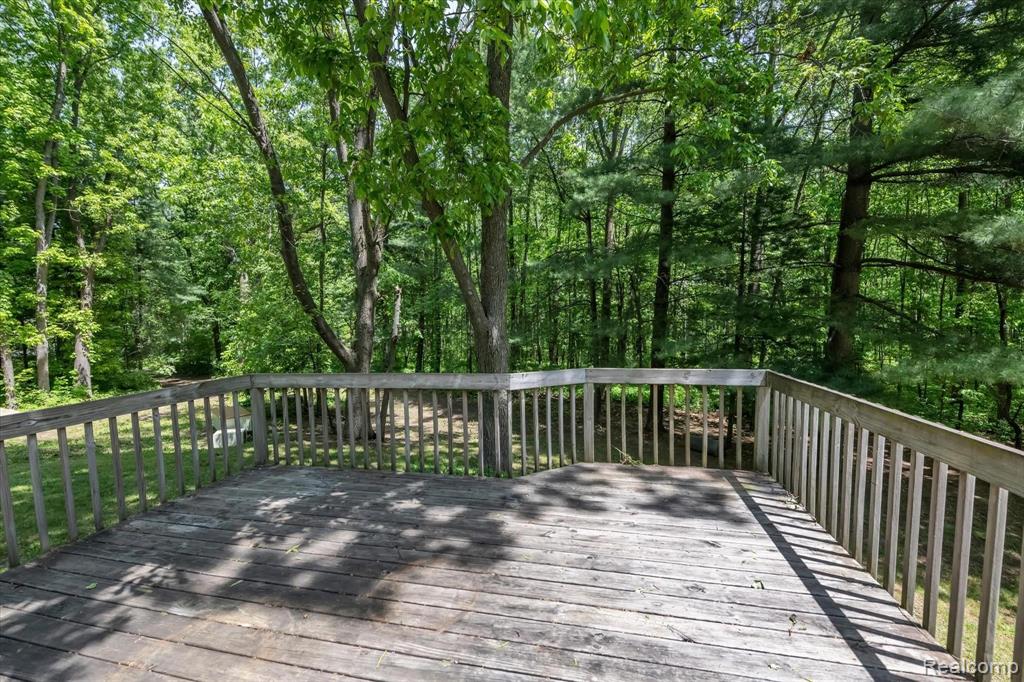 522 South Hacker Road Brighton, MI 48114 - Photo 18 of 21