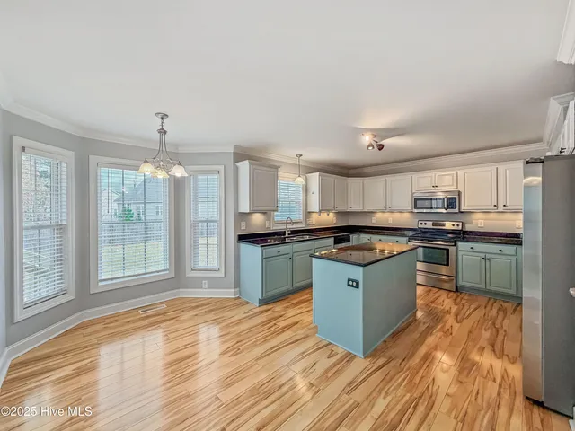 $379,000 | 204 Armistead Way, Jacksonville, NC 28540