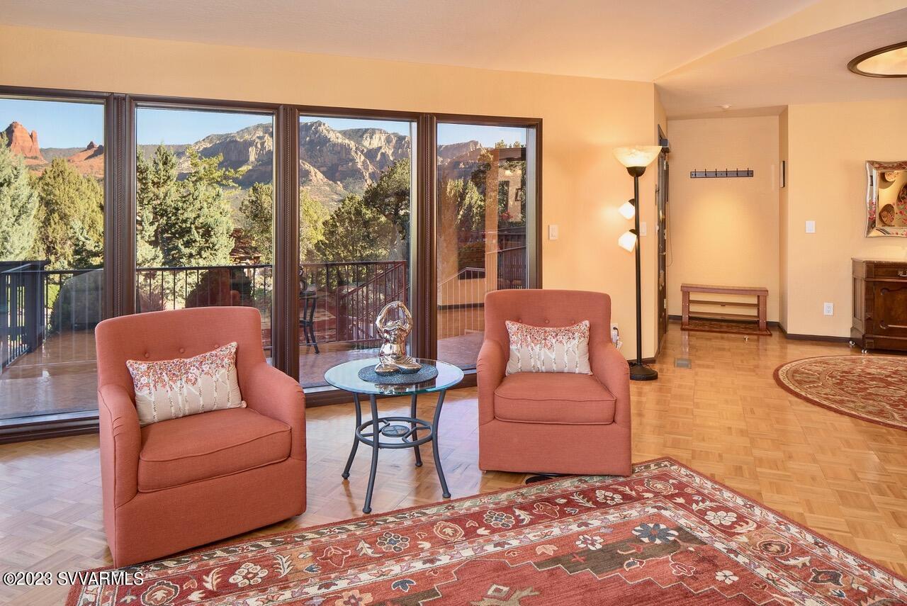 215 East Ridge Road Sedona, AZ 86336 - Photo 7 of 46 Living Room
