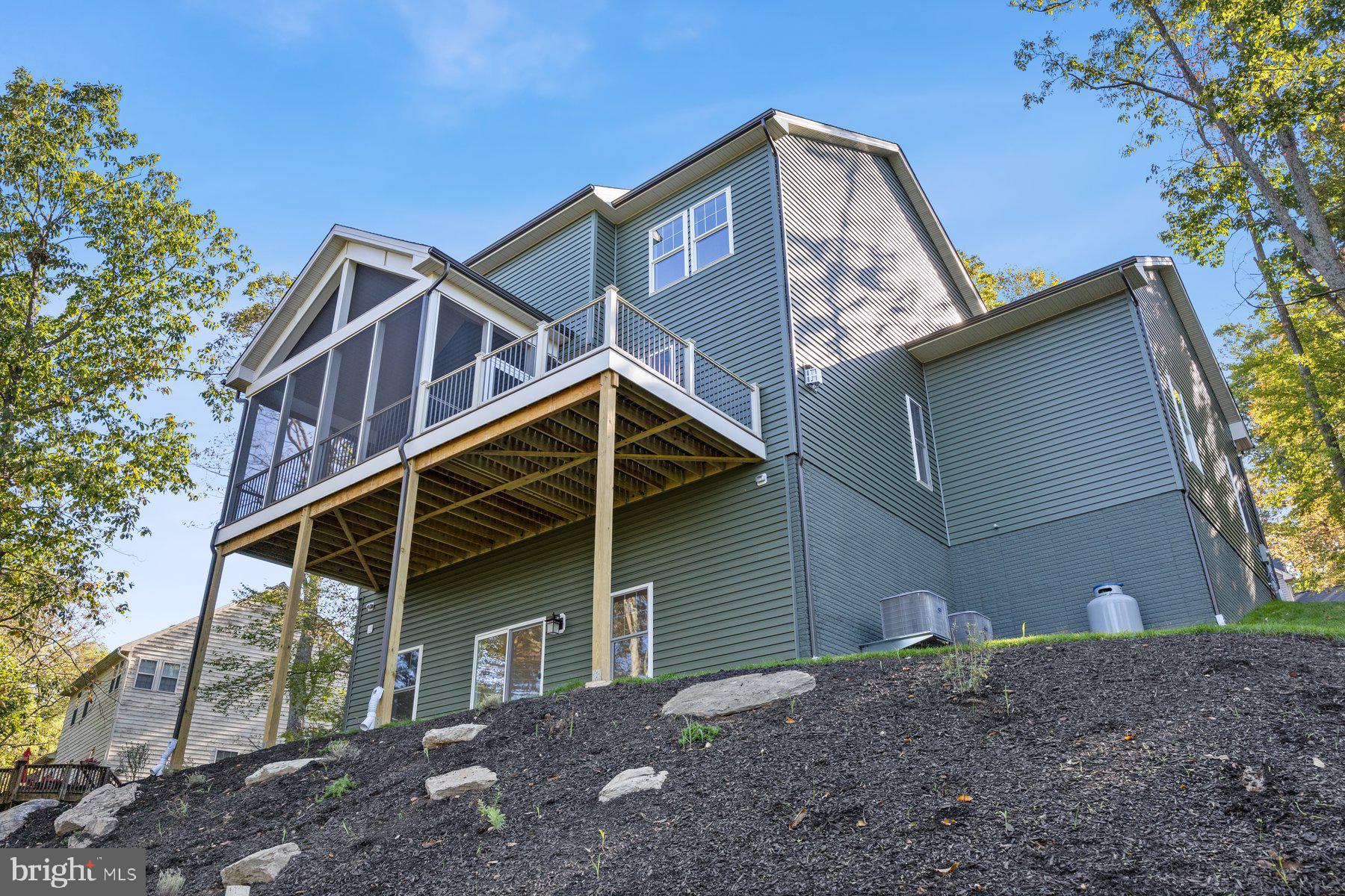 6720 Oakridge Road New Market, MD 21774 - Photo 36 of 41 A deck to enjoy the stunning views.