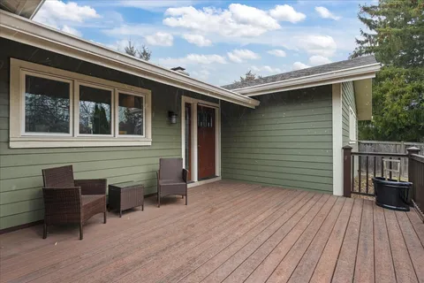 $690,000 | 719 Burchell Avenue, Highland Park, IL 60035