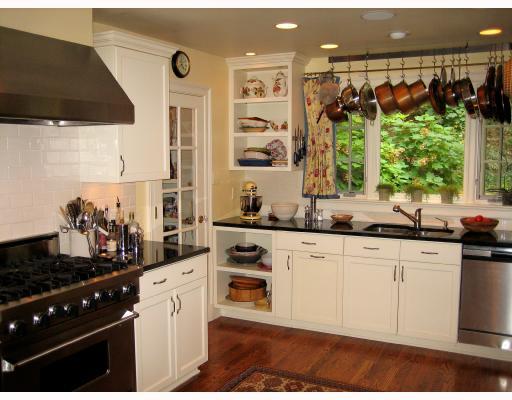 801 Larchmont Road Mt. Lebanon, PA 15243 - Photo 5 of 8 Kitchen.