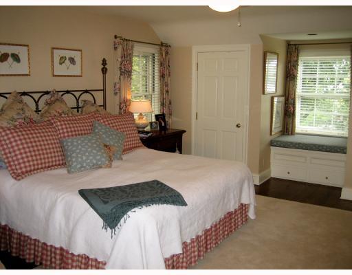 801 Larchmont Road Mt. Lebanon, PA 15243 - Photo 7 of 8 Master Bedroom.