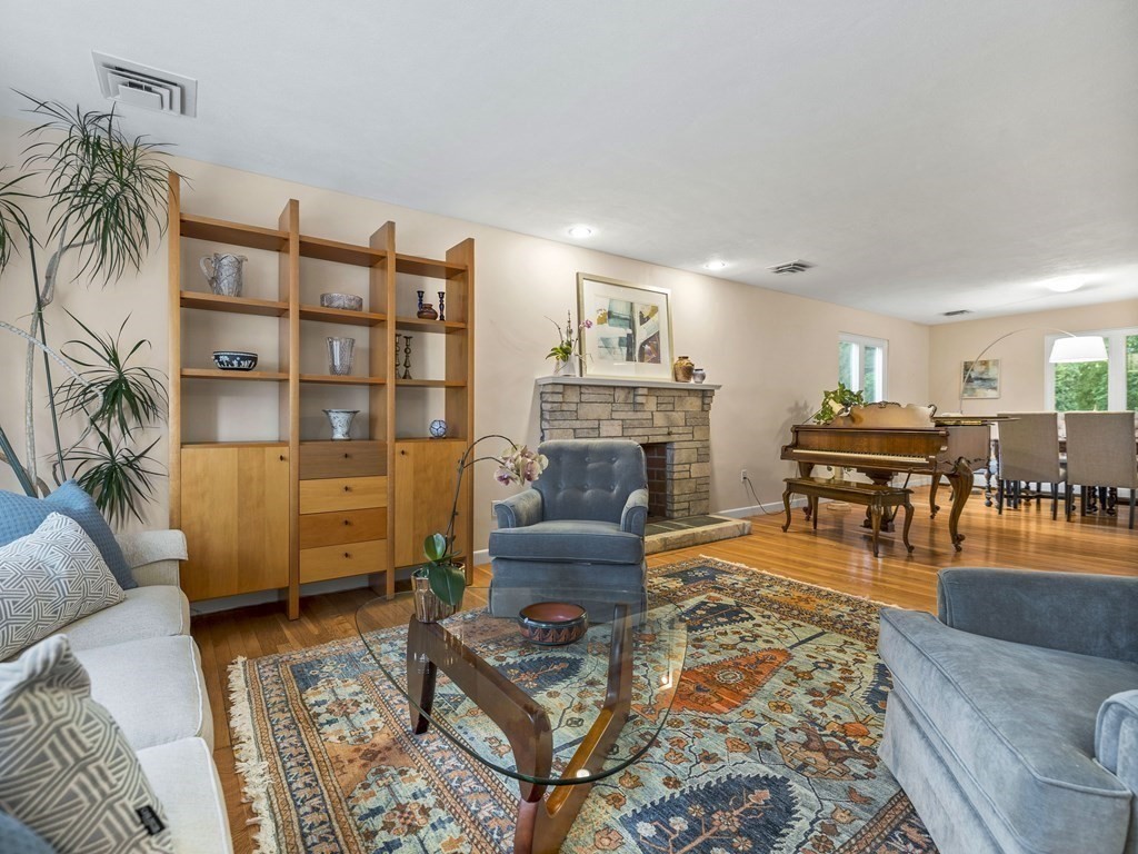 34 Slocum Road Boston, MA 02130 - Photo 9 of 31 Gallery Image 9