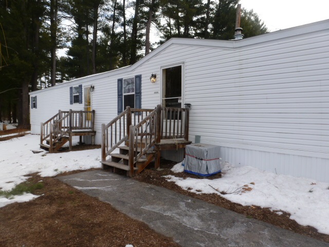 72 Kendall Pond Road, Unit 5 Derry, NH 03038 - Photo 1 of 10