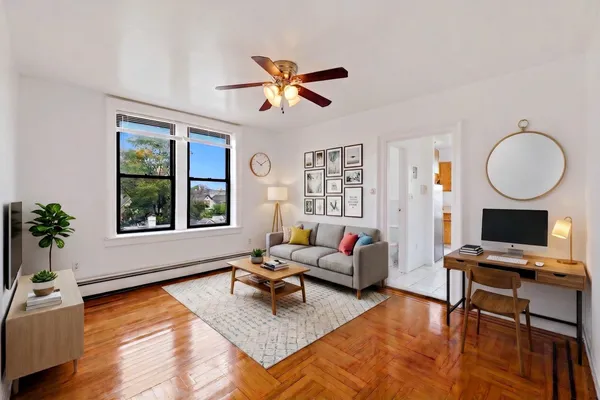 $1,800 | 144 Old Bergen Road, Unit D3, Jersey City, NJ 07305