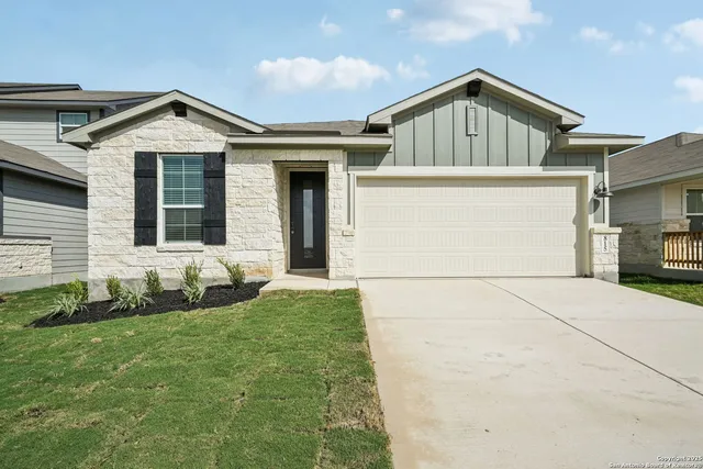 $402,990 | 815 Shatterhand Boulevard, San Antonio, TX 78260