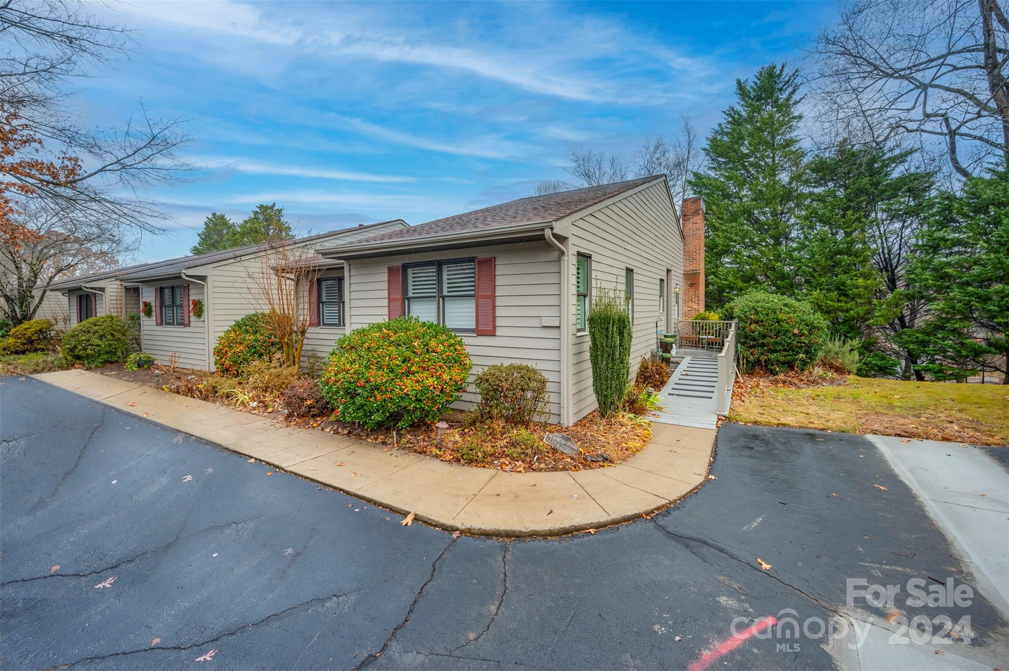 77 Chestnut Street, Unit 306 Tryon, NC 28782 - Photo 1 of 36