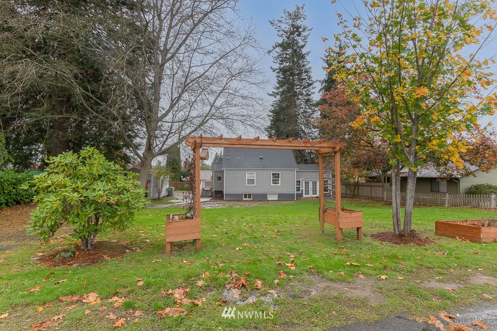 717 Rasmussen Lane Bremerton, WA 98310 - Photo 3 of 37 Gallery Image 3
