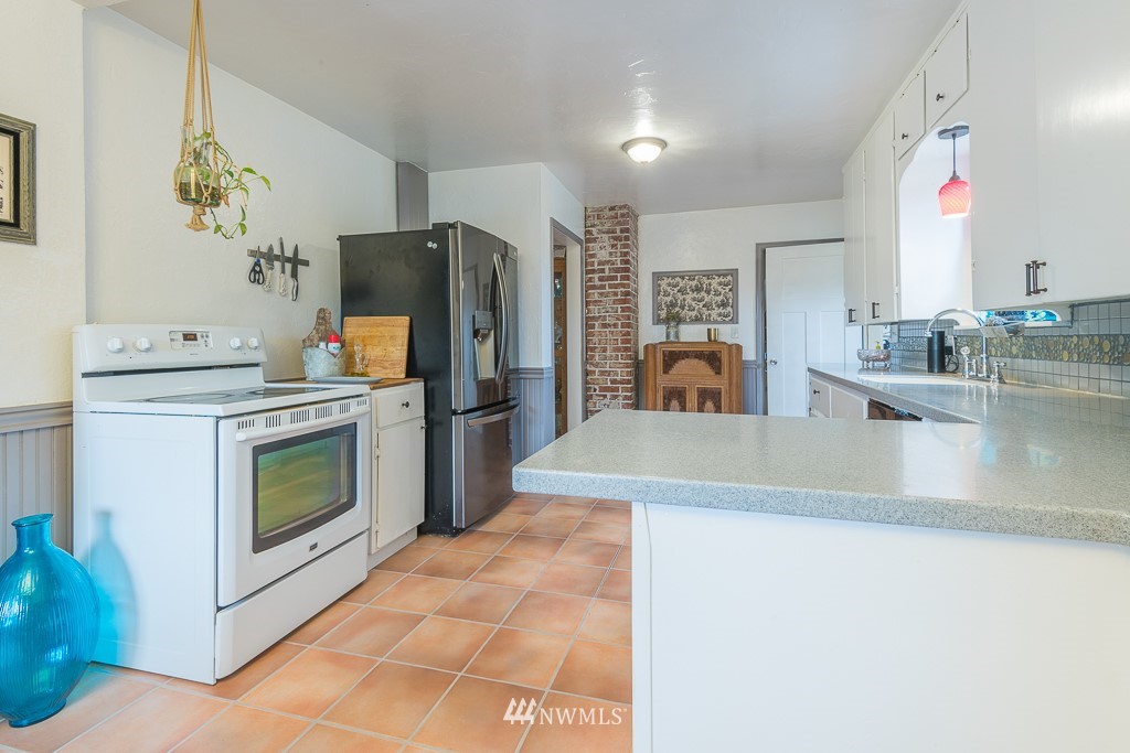 717 Rasmussen Lane Bremerton, WA 98310 - Photo 6 of 37 Gallery Image 6