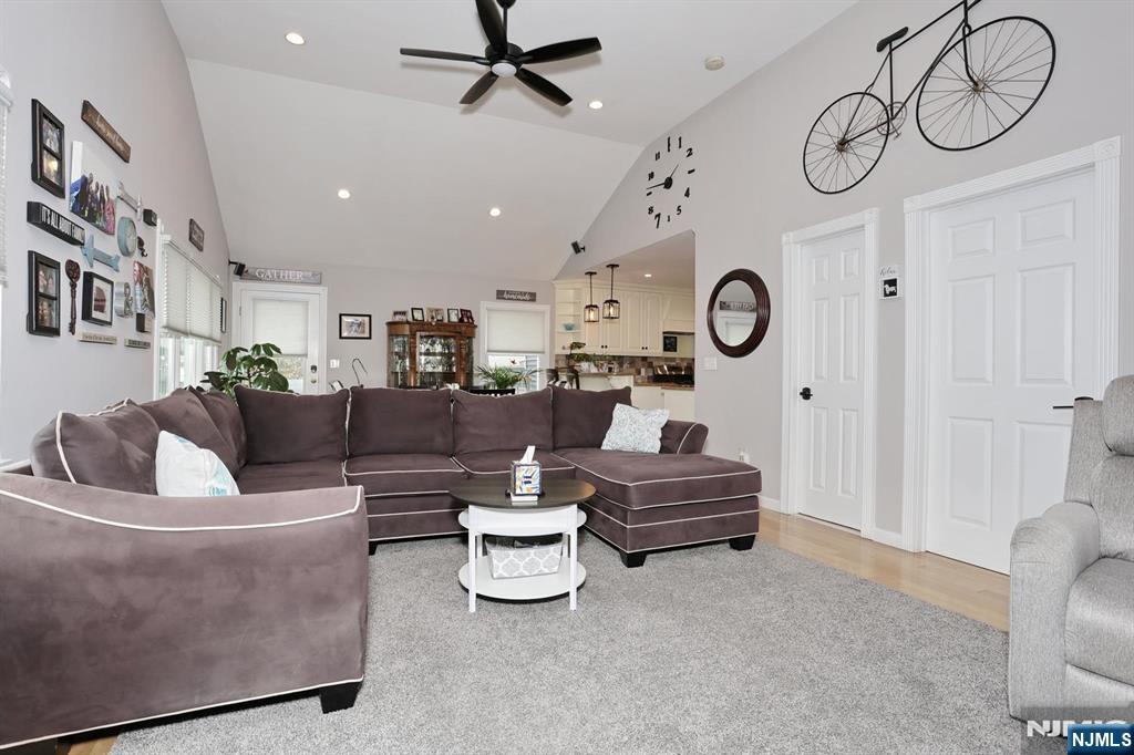 117 Roxbury Road Dumont, NJ 07628 - Photo 19 of 49