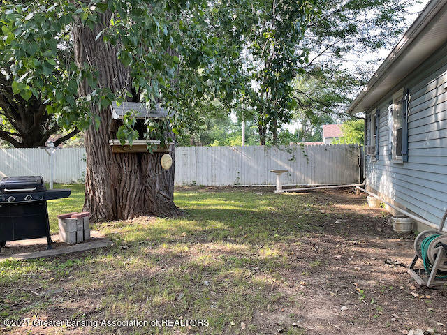 3614 Pleasant Grove Road Lansing, MI 48910 - Photo 41 of 47 Back Yard