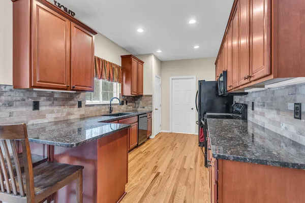 $479,900 | 4009 Magnolia Parkway, Jackson, MI 49201