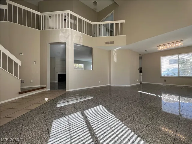 $2,900 | 2436 Palm Shore Court, Las Vegas, NV 89128