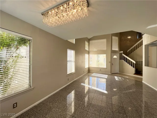 $2,900 | 2436 Palm Shore Court, Las Vegas, NV 89128