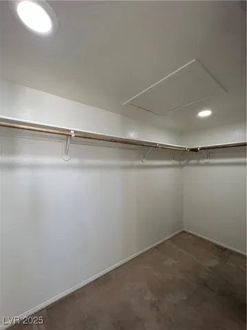 $2,900 | 2436 Palm Shore Court, Las Vegas, NV 89128