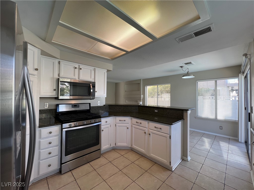 2436 Palm Shore Court Las Vegas, NV 89128 - Photo 4 of 50