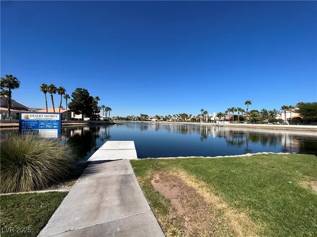 $2,900 | 2436 Palm Shore Court, Las Vegas, NV 89128