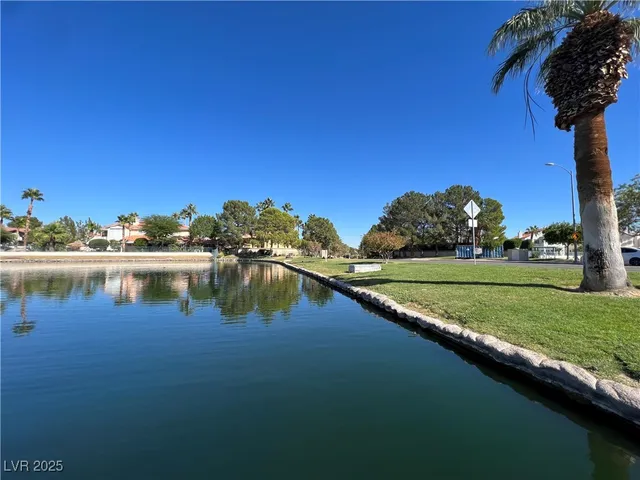 $2,900 | 2436 Palm Shore Court, Las Vegas, NV 89128