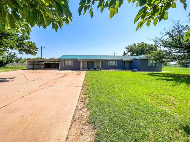 $262,500 | 10992 Highway 6, Avoca, TX 79503