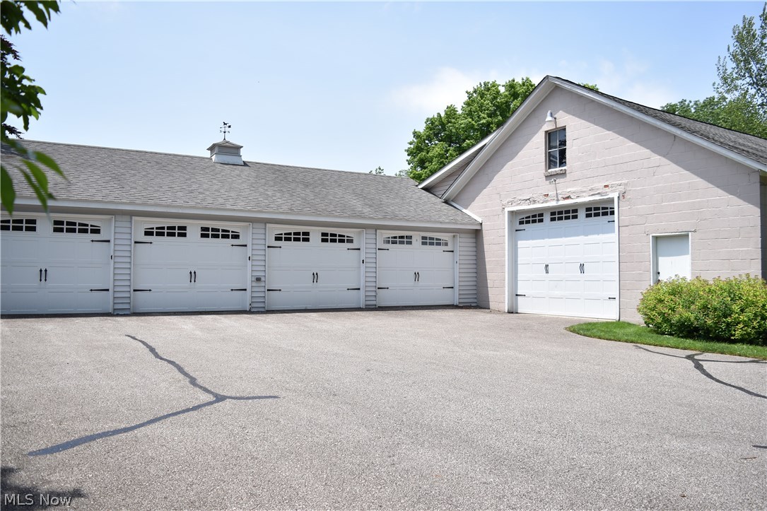 11230 Mayfield Road Chardon, OH 44024 - Photo 31 of 34 Common grounds...garages & outbuilding