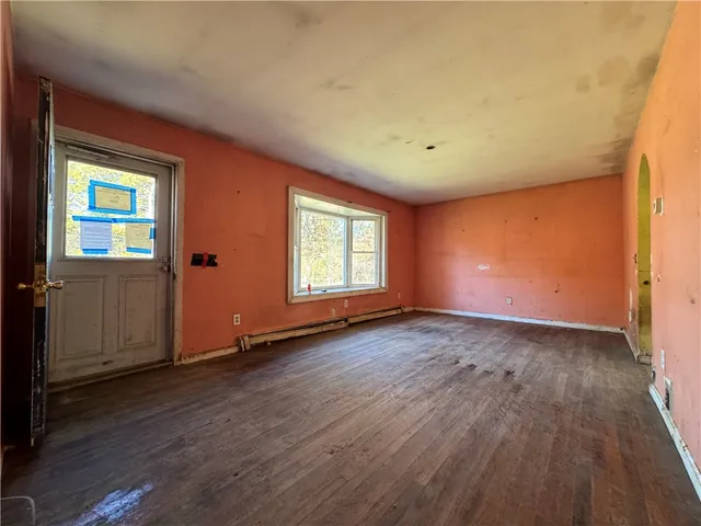 $289,000 | 126 Alton Bradford Road, Hopkinton, RI 02808