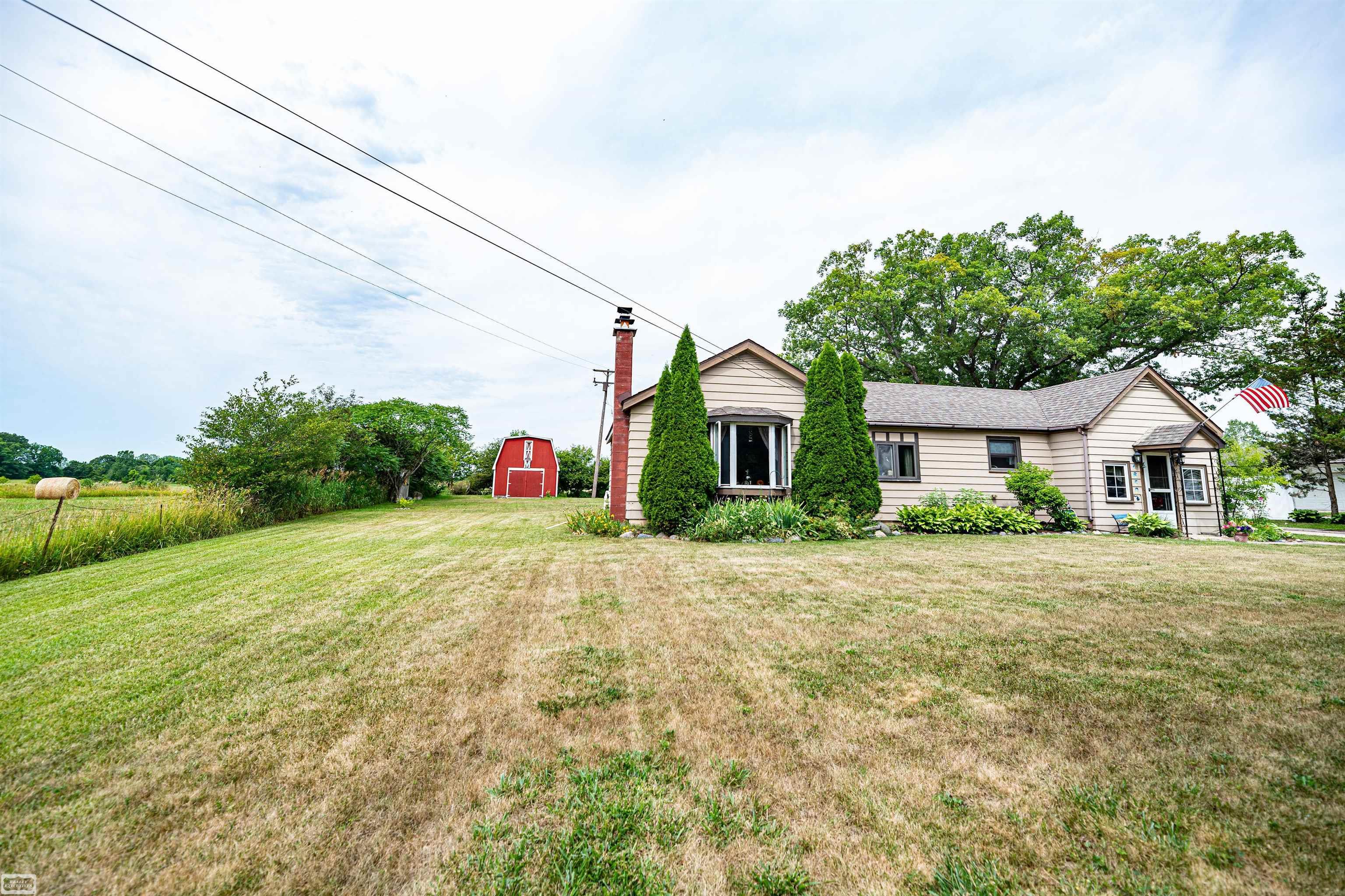 1650 Kennedy Road St. Clair, MI 48079 - Photo 4 of 34 50083909-3.JPG